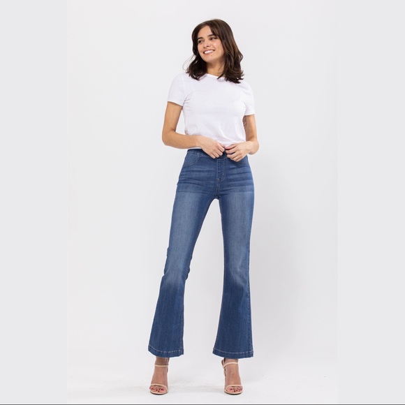 Cello Jeans Pull On Flare Petite 30” Medium wash - Picture 6 of 13